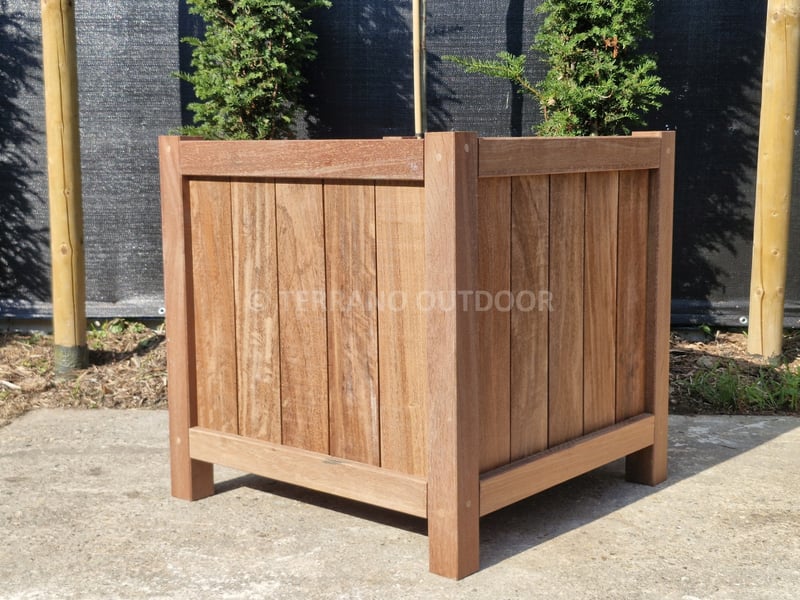 Azobé plantenbak 80x80x80 cm met beplanting – Terrano Outdoor Berlare